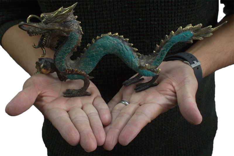 Fengshui - Dragon Moyen avec Balle - 27cm