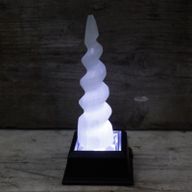 Tour Sélénite spirale licorne - 15 cm