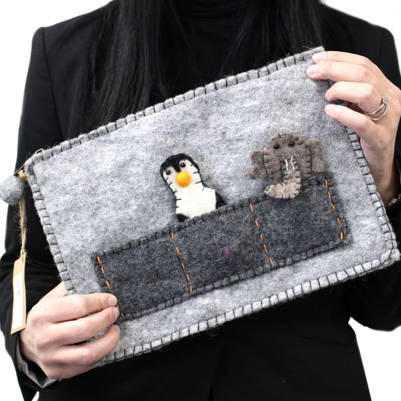 Pochette avec marionnettes à doigt pour tablette