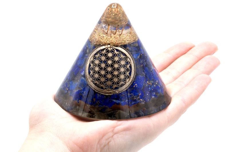 Cône Orgonite - Lapis Fleur de Vie - Quartz Suspendu - 90 mm