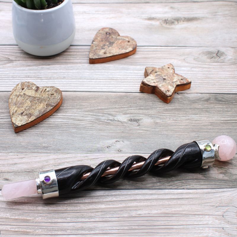 Baguette de Guérison de Sculpture en Spirale - Quartz Rose Cuivré