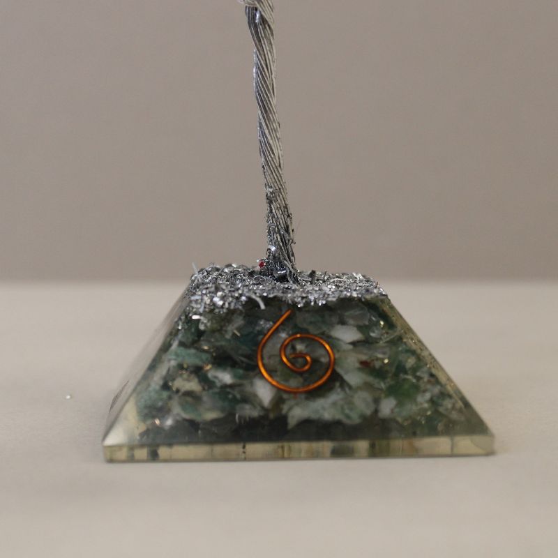 Arbre à Pierres Précieuses avec Base en Orgonite - 80 Pierres - Agate mousse