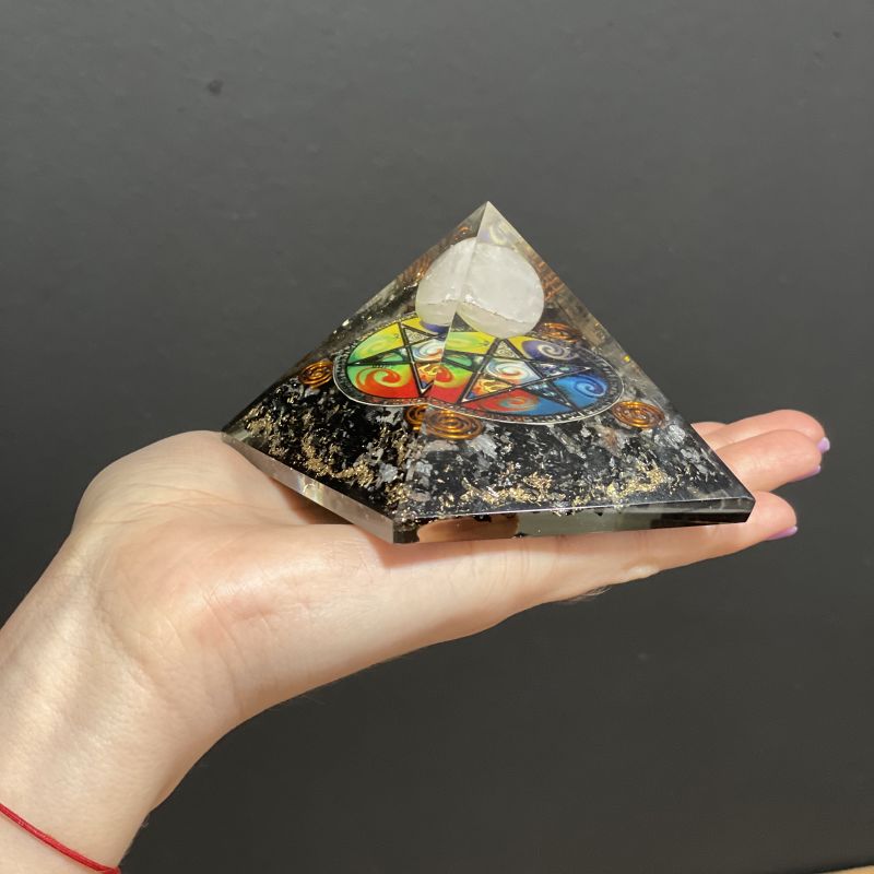 Pyramide d'orgonite - Pentagone de minuit - 70 mm