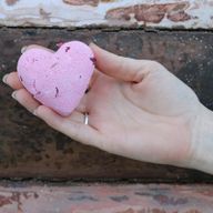 Bombe de Bain en Coeur 70g - Ylang & Rose
