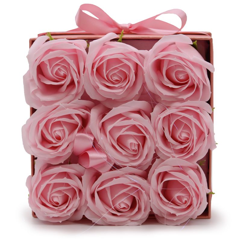 Coffret Cadeau de Fleurs de Savon - 9 Roses Roses - Carré