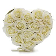 Coffret Cadeau de Fleurs de Savon - 13 Roses Crème - Coeur