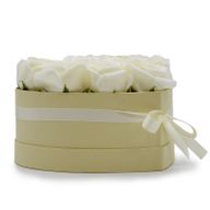 Coffret Cadeau de Fleurs de Savon - 13 Roses Crème - Coeur
