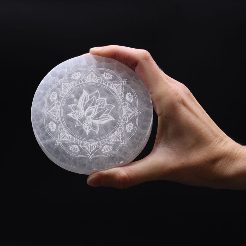 Moyenne Plaque de Sélénite 10cm - Mandala Design