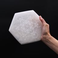 Plaque Hexagonale de Sélénite 18cm - Orientation et Décision