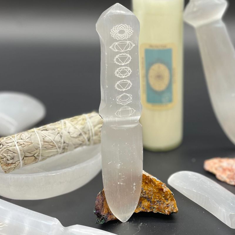 Couteau de Rituel en Sélénite - Chakra