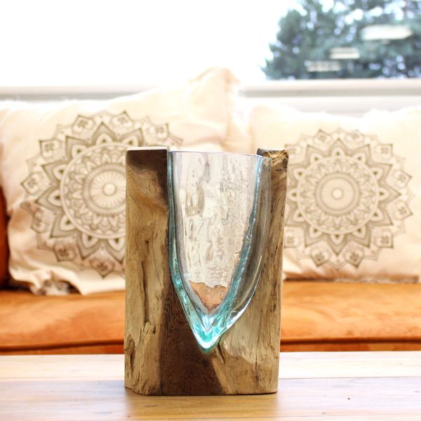 Vase d'Art en Forme de V en Verre Soufflé sur Bois