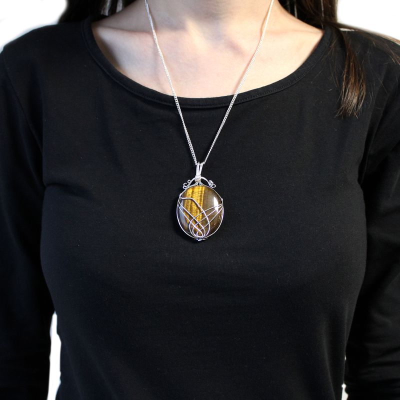 Collier de pierres précieuses enveloppées de tourbillons - Oeil de Tigre