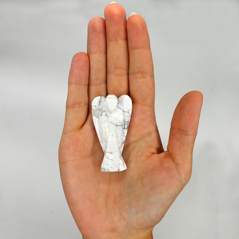Ange en Pierre Précieuse Sculpté à la Main - Howlite Blanche