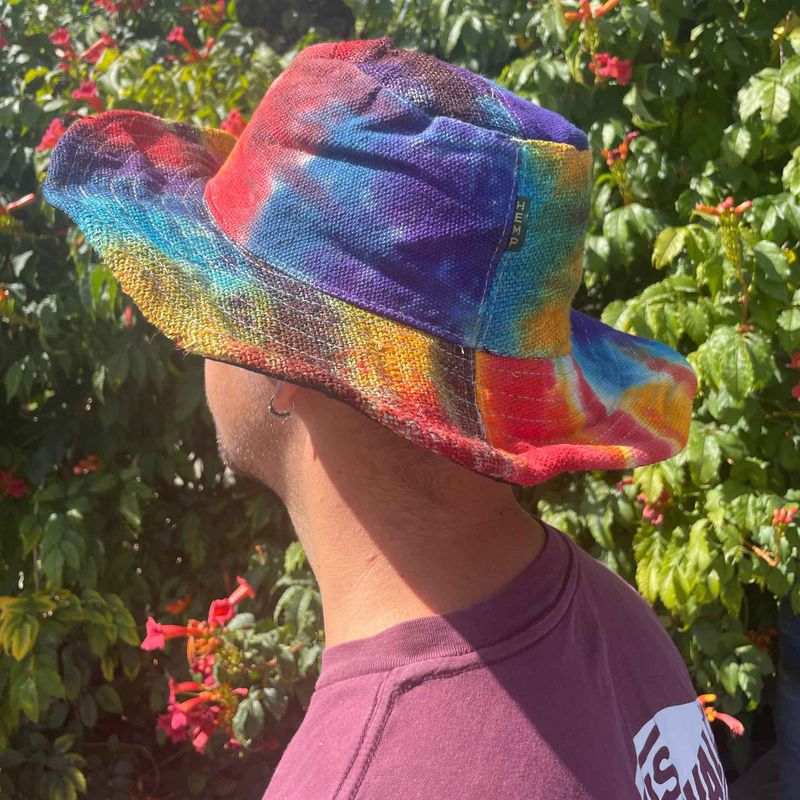 Chapeau Boho Festival chanvre & coton patché tressé – Tie Dye