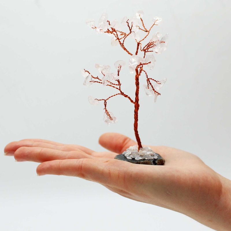 Arbre à Pierres Précieuses - Quartz de Roche sur Base d'Agate Noire (35 pierres)