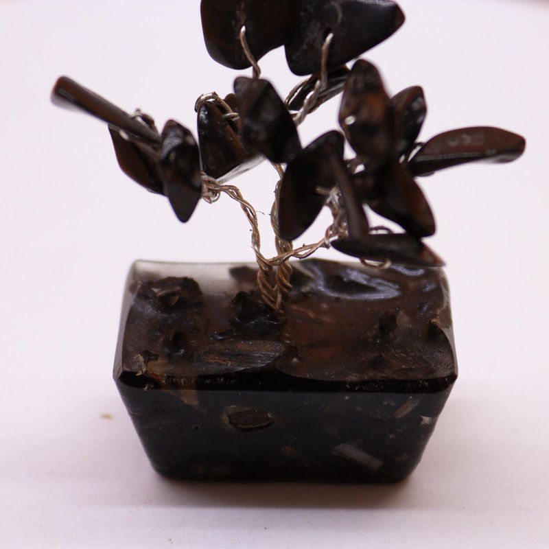 Mini Arbres de Gemmes sur Base d'Orgonite - Agate Noire (15 pierres)