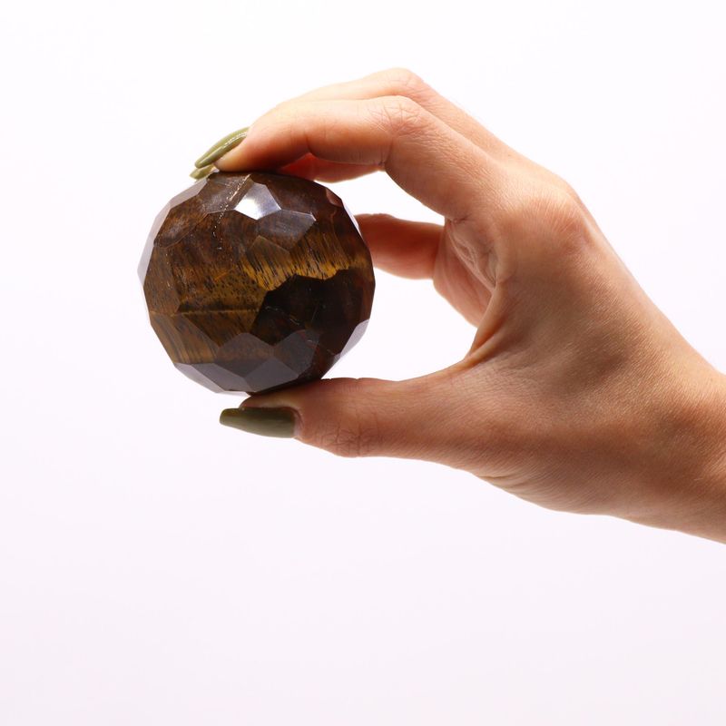 Boule de Guérison à Facettes avec Gemmes et Support - Oeil de Tigre