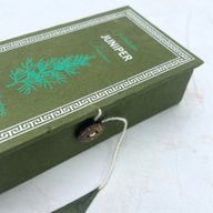 Coffret Cadeau d'Encens Sughandit Dhoop de l'Himalaya - Genévrier
