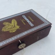 Coffret Cadeau d'Encens Sughandit Dhoop de l'Himalaya - Bois de Cèdre