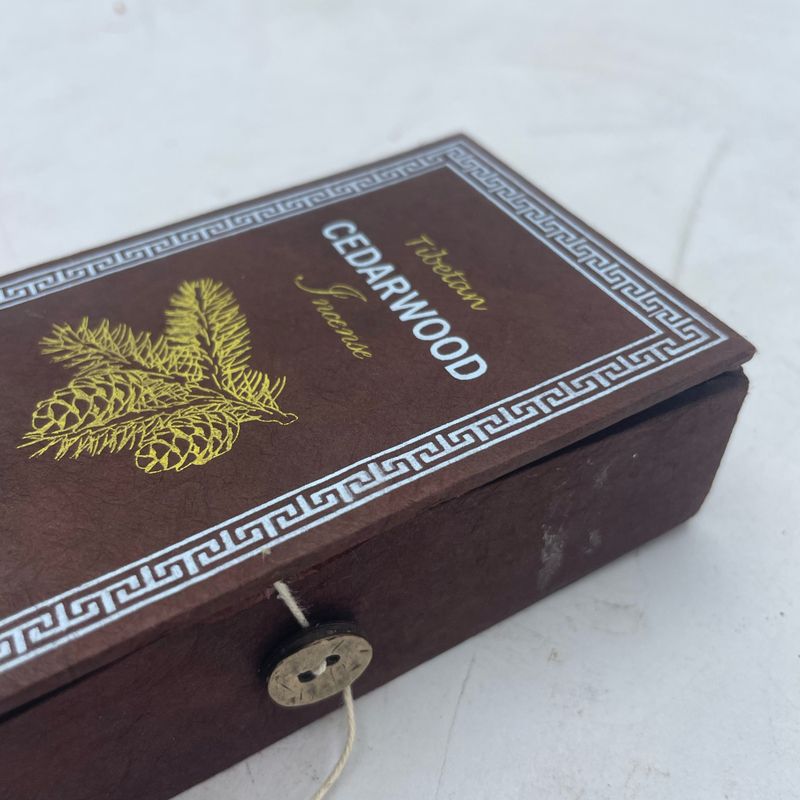 Coffret Cadeau d'Encens Sughandit Dhoop de l'Himalaya - Bois de Cèdre