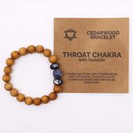 Bracelet de Chakra de la Gorge en Cèdre avec Sodalite