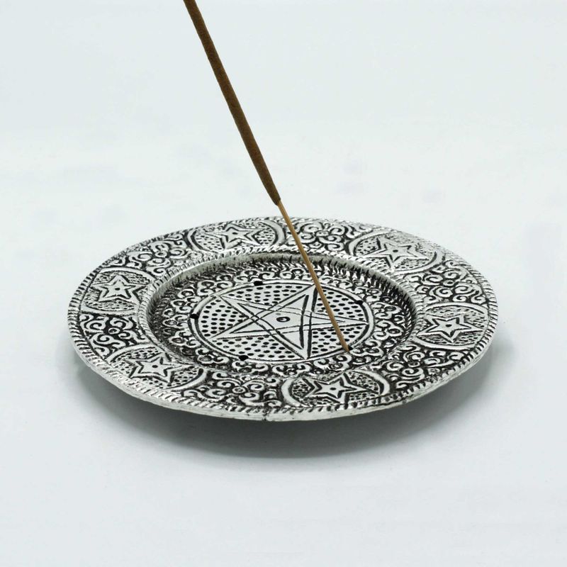 Porte-encens Pentagone en aluminium poli 11,5 cm