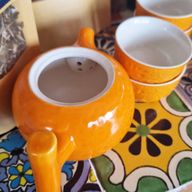 Ensemble de théière à base de plantes orange - Pot et quatre tasses