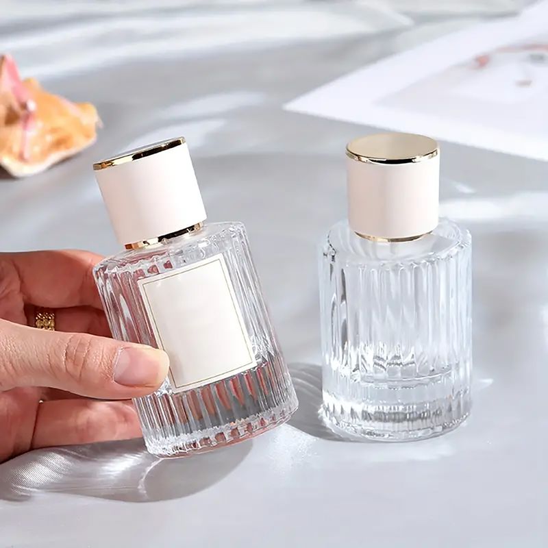 Rose Doux - Flacon rond nervuré de 30 ml, vaporisateur et bouchon