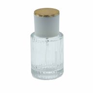 Blanc plat - Flacon rond nervuré de 30 ml, vaporisateur et bouchon