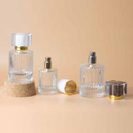 Blanc plat - Flacon rond nervuré de 50 ml, vaporisateur et bouchon