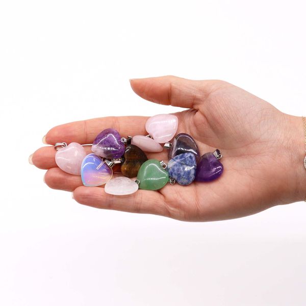 Pendentifs cœurs en pierre précieuse (12 assortis)