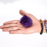 Pointes d'améthyste de couleur moyennement riche (environ 5,5 à 6,5 cm)