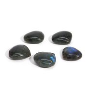 Pierres de cœur de labradorite de Madagascar (environ 17-31g  30-40 mm)