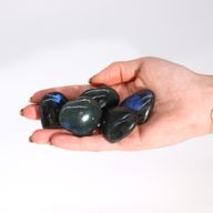 Pierres de cœur de labradorite de Madagascar (environ 17-31g  30-40 mm)
