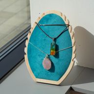 Petit présentoir à colliers ovale 19x13cm