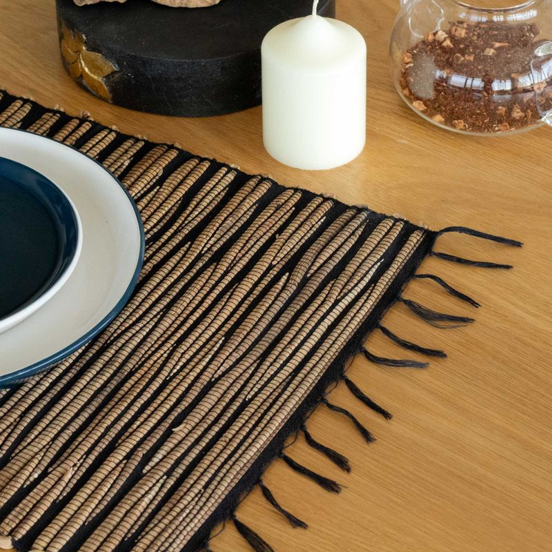 Set de Table Naturel en Jacinthe d'Eau - Tigre Noir avec Frange
