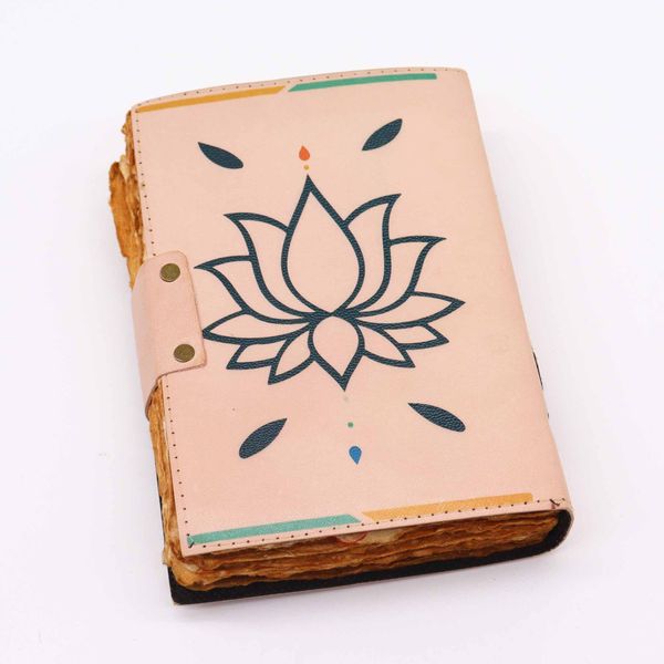 Carnet de notes en cuir à bords frangés aux couleurs des sept chakras (12.5cmX17.5cm)