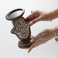 Support de bougie en bois de mangue - Hamsa - Petit 18x11cm