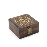 Boîte à thé sculptée en manguier (4 compartiments) - 15x15x8 cm