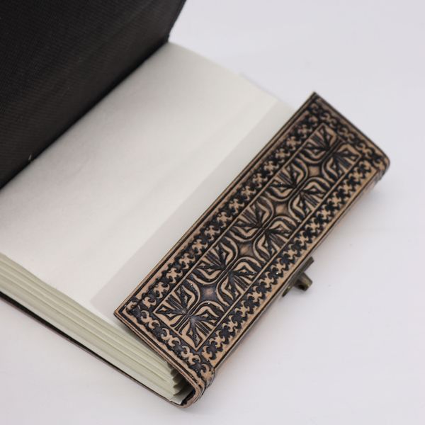 Cahier Ésotérique Bouddha - Rouge - 200 Pages Bordure en Couture - 17,5x12,5x3cm