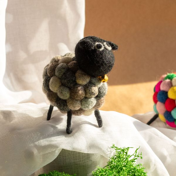 Petit Mouton en Feutre - Gris Multicolore