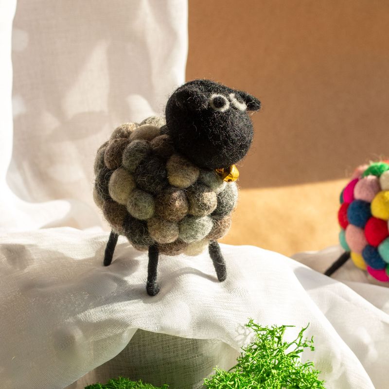 Petit Mouton en Feutre - Gris Multicolore