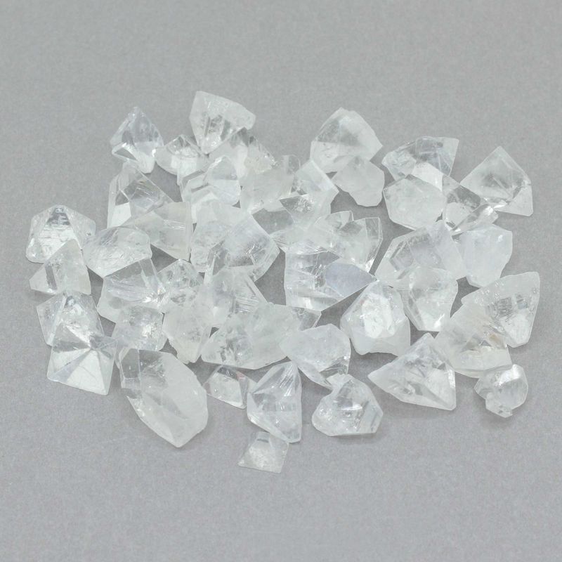 Pointes d'Apophyllite Taille Petite (7-10mm) - 100g