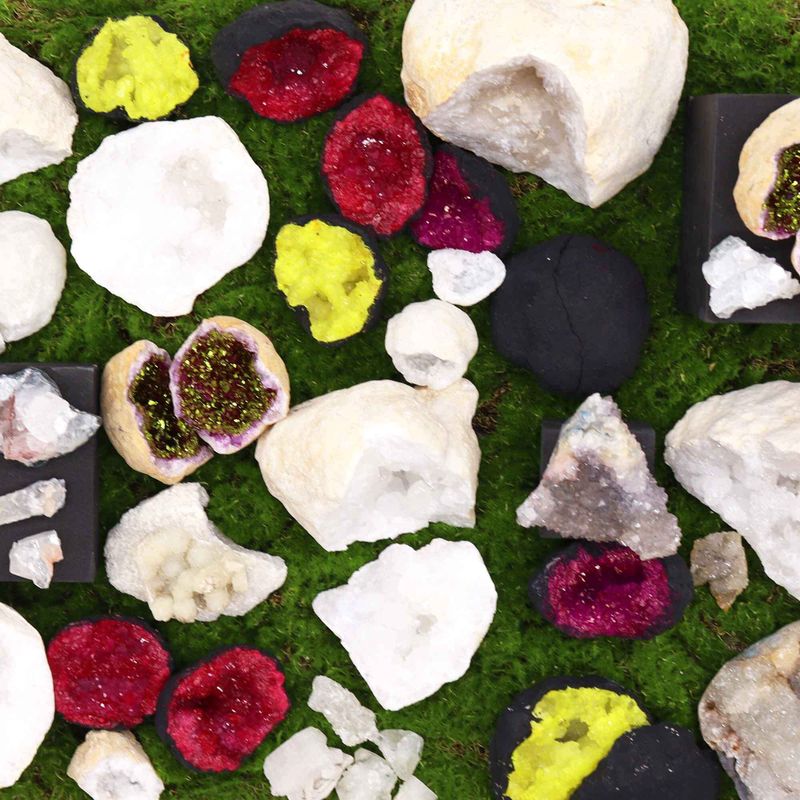 Géodes de calcite et spécimens minéraux de démarrage