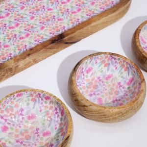 Bols, plateaux et dessous en bois de manguier artisanaux