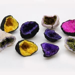 Géodes en calcite colorées de vente en gros