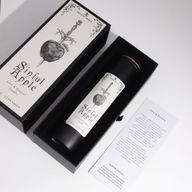 Bougie noire Sinful Apple avec couvercle en liège dans sa boîte-cadeau