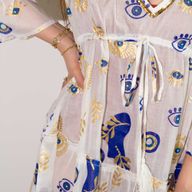 Nomad Sari - Robe Blanc, Bleu & Design Œil Maléfique Doré
