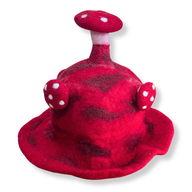 Chapeau Champignon en Feutre – Rouge Frissons Intenses