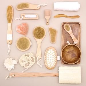 Brosse, pierre ponce & gants de Loofah